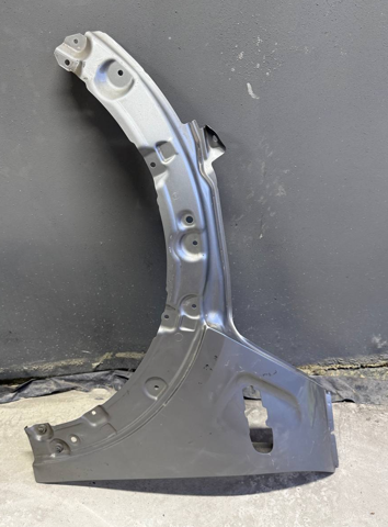 Крыло левое 41007374521 BMW