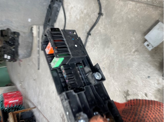 Коробка предохранителей 2115452301 MERCEDES