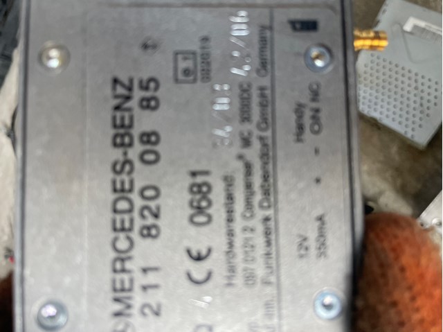 Усилитель сигнала антенны 2118200885 MERCEDES