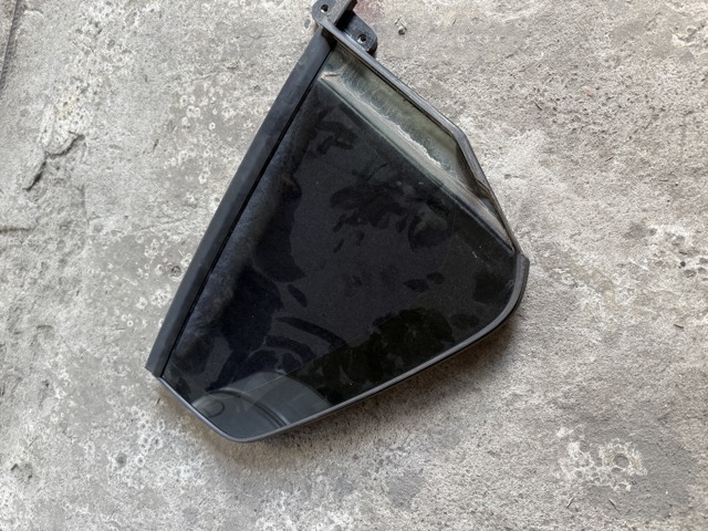 Стекло заднее 43R001057 VAG