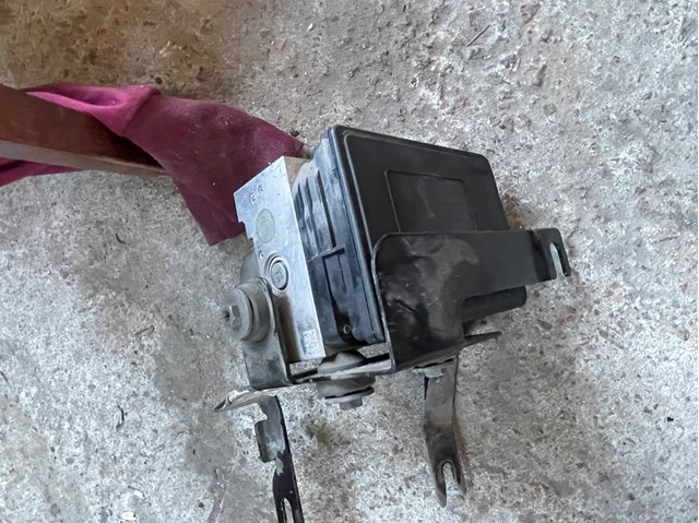 Блок ABS гидравлический 476600078R RENAULT