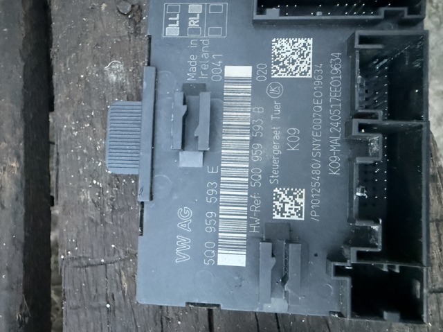 Блок комфорта передней двери 5Q0959593E VAG