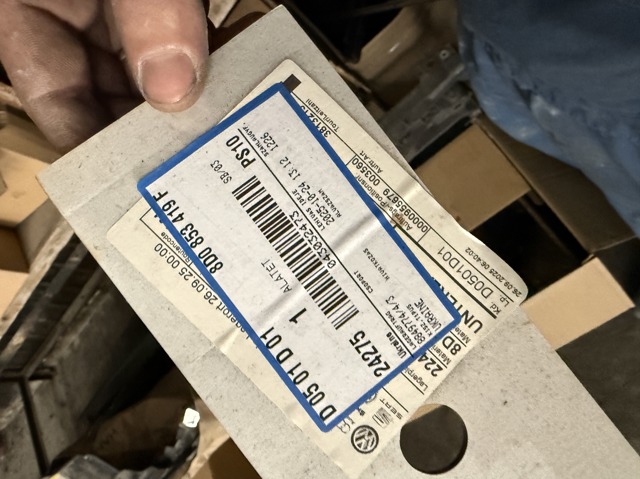 Панель крепления номерного знака, заднего 8D0853419D VAG