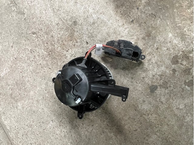 Отопителя салона A0008304701 MERCEDES