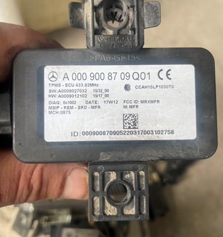 Блок системы контроля давления в шинах A0009008709 MERCEDES