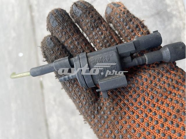 Переключающий клапан системы подачи воздуха A0025401497 MERCEDES