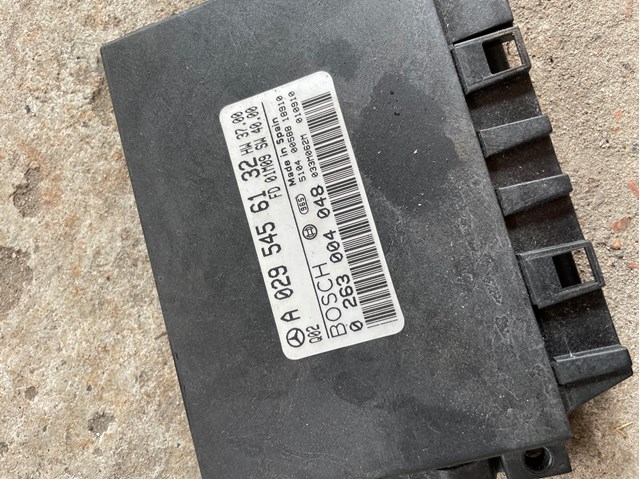 Компьютер двигателя A0295456132 MERCEDES