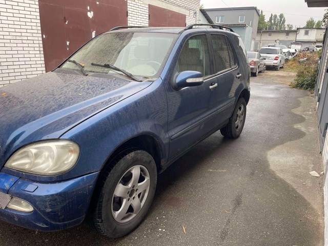 Переднее левое крыло A1638801906 MERCEDES