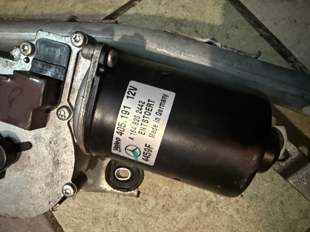 Мотор трапеции стеклоочистителя A1648202442 MERCEDES