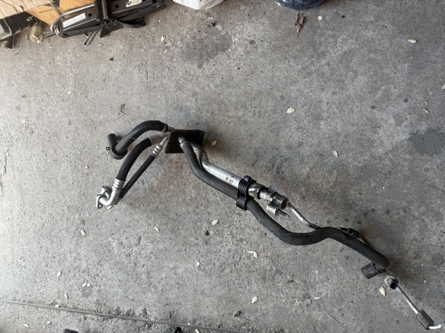 Патрубок системи охолодження A1668300696 MERCEDES