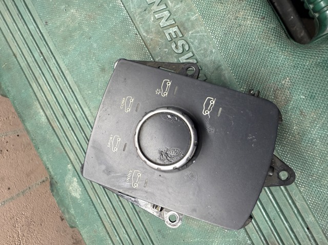 Блок кнопок центральной консоли A1669050003 MERCEDES