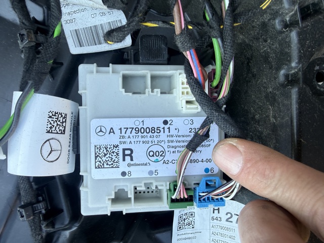 Блок комфорта задней двери A1779008511 MERCEDES