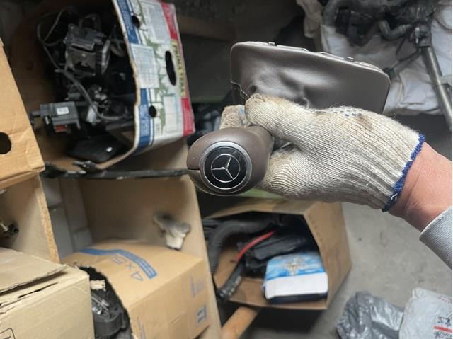 A2042677710 MERCEDES Рукоятка рычага КПП купить в Ирпень
