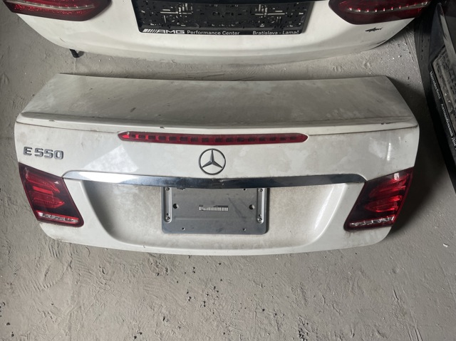 Крышка багажника A2077500175 MERCEDES