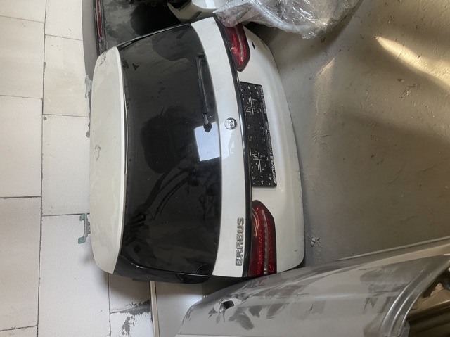 Фонарь задний внутренний правый A2139069600 MERCEDES