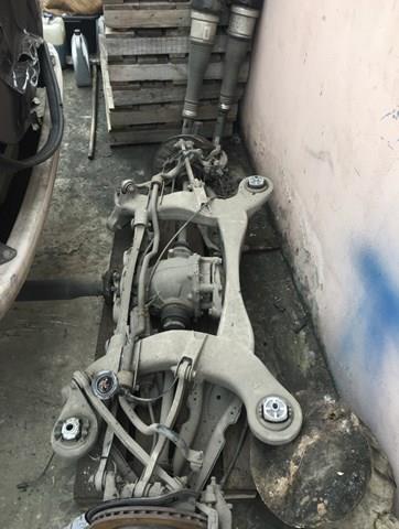 Кулак поворотный правый A2213502208 MERCEDES