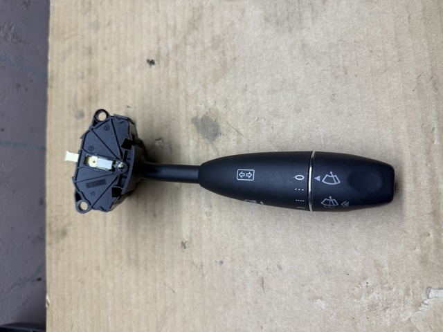 Переключатель подрулевой, левый A2215403345 MERCEDES