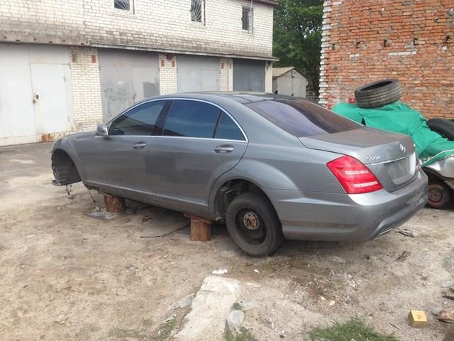MERCEDES 2216300321 Крыло заднее левое в наличии Винница