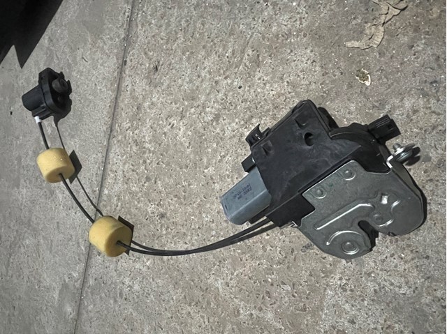 Замок крышки багажника A2217500085 MERCEDES
