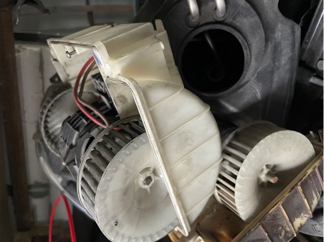 Мотор вентилятора печки (отопителя салона) A2218202714