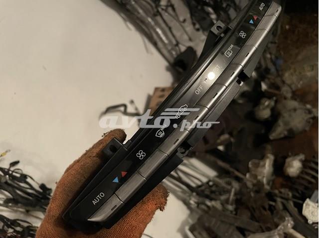 Блок кнопок центральной консоли A2219055200 MERCEDES