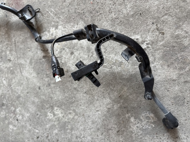 Датчик АБС (ABS) задний A2479050100 MERCEDES
