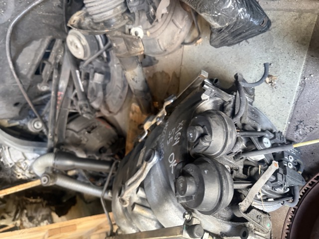 Коллектор впускной A2731400701 MERCEDES