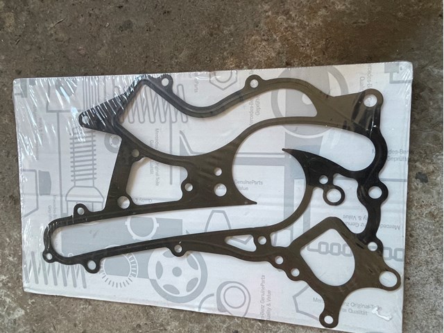 Прокладка водяной помпы A2762010000 MERCEDES