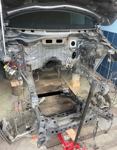 Ось передняя и поворотные кулаки A4473300720 MERCEDES