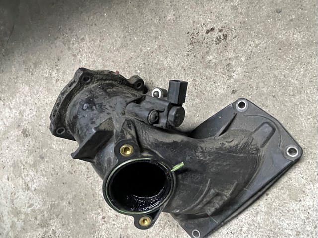 Патрубок дроссельной заслонки A6510900728 MERCEDES