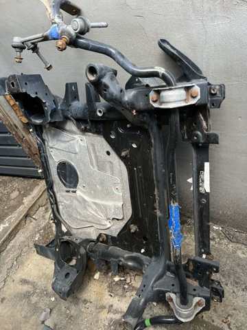 Передняя балка 31116866689 BMW