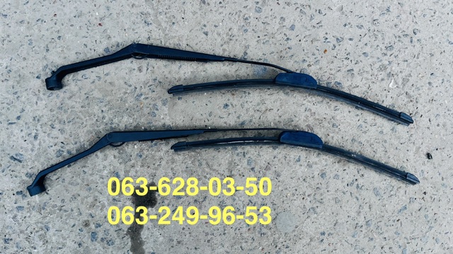Рычаг-поводок дворника лобового стекла 3831065J00 SUZUKI