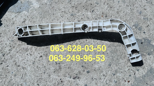 Правый кронштейн крепления бампера заднего 7183065J00 SUZUKI