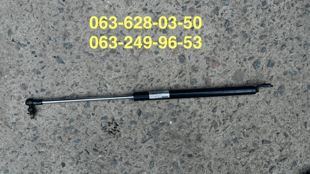 Амортизатор задней двери 8180065830 SUZUKI