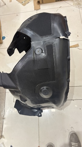 Подкрылок переднего крыла, правый 149261400C Tesla Model