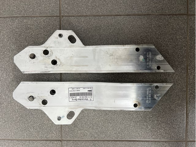 Суппорт радиатора в сборе A2136206300 MERCEDES