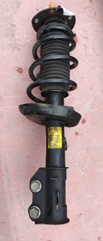 Передний правый амортизатор 42664166 GM