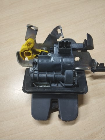 Замок крышки багажника 4M0827506B VAG