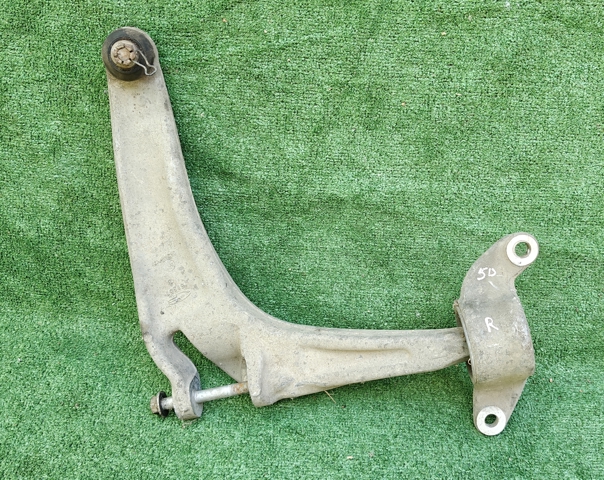 Нижний правый рычаг передней подвески 51350SMGE05 HONDA