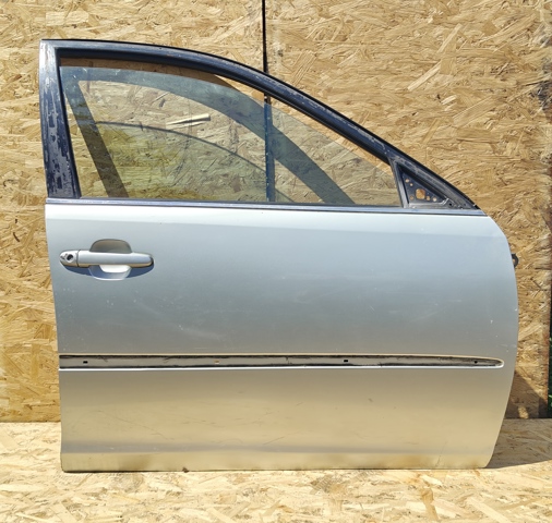 Пассажирская передняя дверь 6700133111 TOYOTA