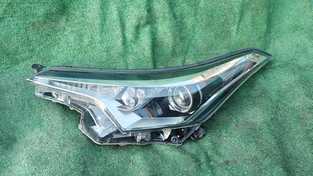 Фара левая передняя 81150F403100 TOYOTA