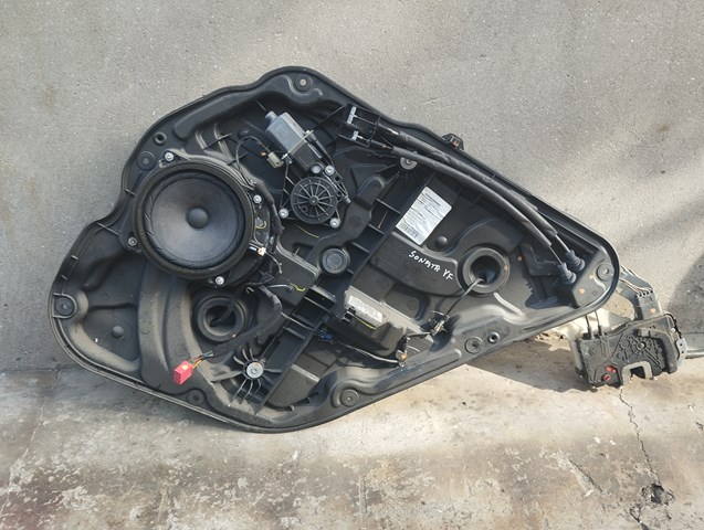 Мотор стеклоподъемника двери задней, правой 834603Q001 HYUNDAI
