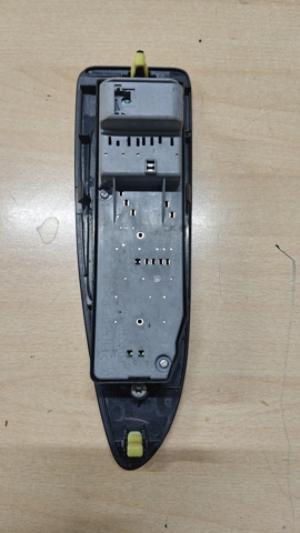 84040AC030 TOYOTA Кнопочный блок управления стеклоподъемником передний левый купить в Тернополь