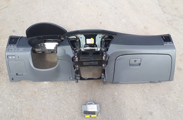 Передняя панель 847103Q000RY HYUNDAI