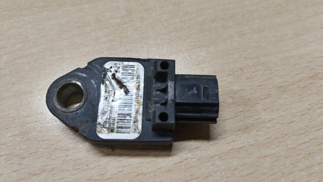 Датчик Эйрбэг передний 8651A143 MITSUBISHI