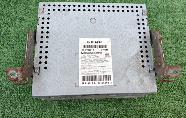 Радиоприемник 8701A261 MITSUBISHI