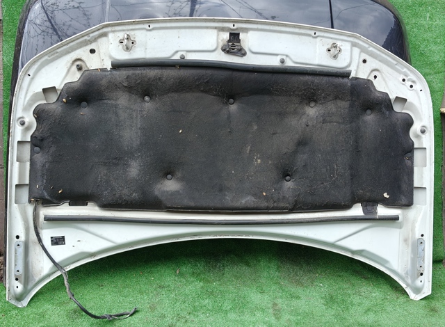 LAND ROVER LR006694 Капот в наличии Чернигов