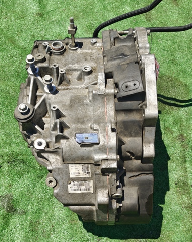 LAND ROVER LR024711 в наличии Черновцы