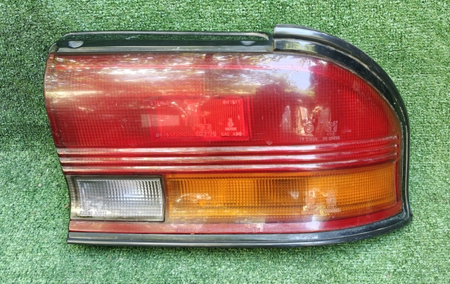 Задний правый стоп MB831392 MITSUBISHI