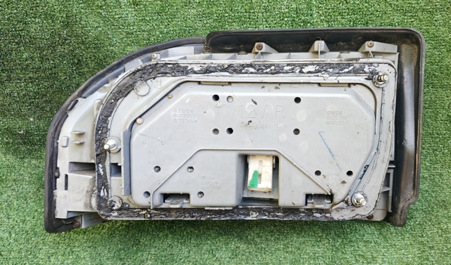 MB831392 MITSUBISHI Фонарь задний правый купить в Харьков